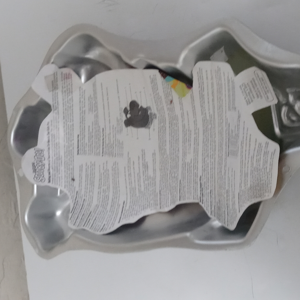 2015 Wilton Scooby Doo Cake Pan - Picture 7 of 7
